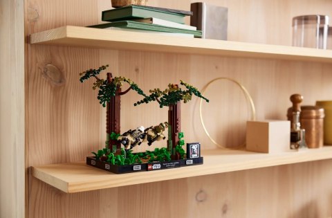 LEGO 75353 STAR WARS Diorama: Pościg na ścigaczu przez Endor p3