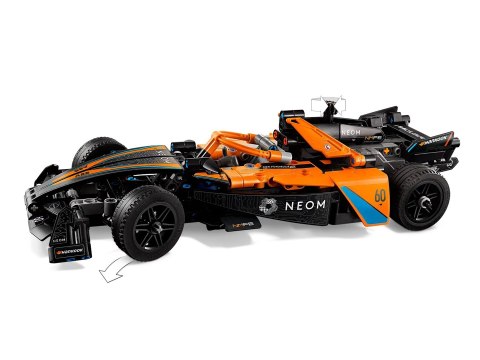 LEGO 42169 TECHNIC NEOM McLaren Formula E Race Car p4