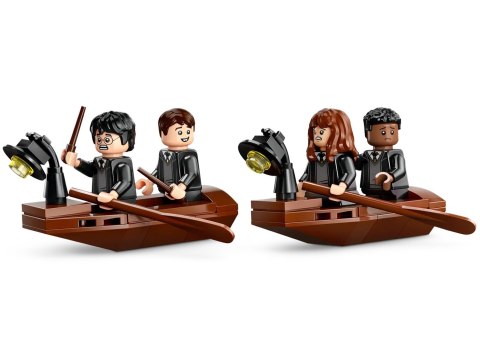 LEGO 76426 HARRY POTTER Dom na wodzie przy Hogwarcie p3