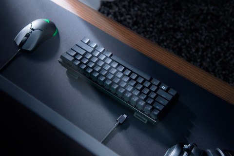 Razer | Łowca Mini 60% | Klawiatura do gier | Opto-mechaniczny | Światło LED RGB | NORD | Czarny | Przewodowy