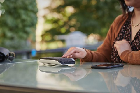 POLY Telefon konferencyjny Sync 20 USB-A, zatwierdzony do współpracy z aplikacją Microsoft Teams