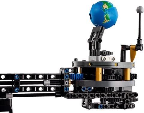 LEGO TECHNIC 42179 Planeta Ziemia i Księżyc na orbicie