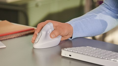 Pionowa mysz ergonomiczna Logitech Lift (różowa) Pionowa mysz ergonomiczna Logitech Lift (różowa)