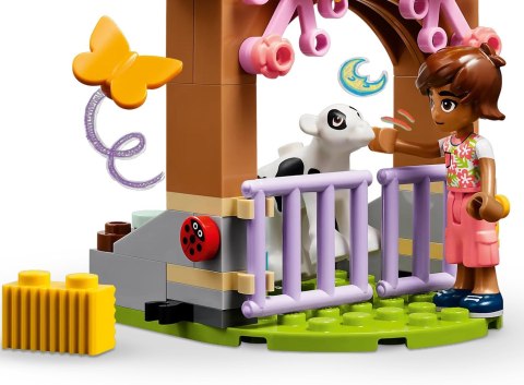 LEGO Friends 42607 Szopa cielątka Autumn