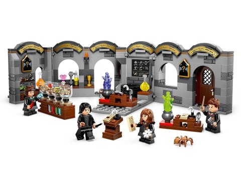 LEGO Harry Potter 76431 Zamek Hogwart: Zajęcia z eliksirów LEGO Harry Potter 76431 Zamek Hogwart: Zajęcia z eliksirów