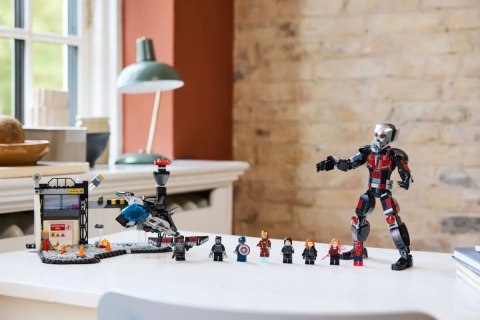 LEGO MARVEL SUPER HEROES 76314 Kapitan Ameryka: Wojna bohaterów — bitwa LEGO MARVEL SUPER HEROES 76314 Kapitan Ameryka: Wojna bohaterów — bitwa