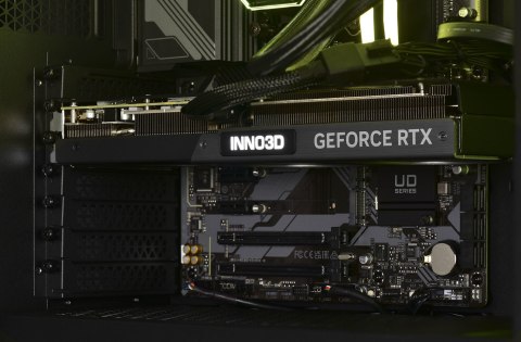 Actina iCUE 7800X3D/32GB/2TB/RX7900XT/850W Actina iCUE 7800X3D/32GB/2TB/RX7900XT/850W