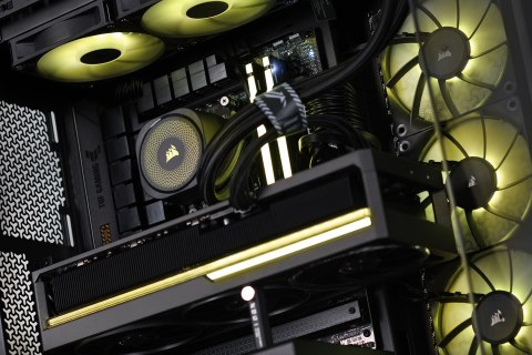Actina iCUE 7800X3D/32GB/2TB/RTX5070Ti/850W/W11 Actina iCUE 7800X3D/32GB/2TB/RTX5070Ti/850W/W11