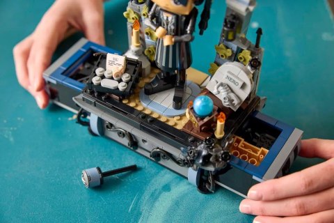 LEGO WEDNESDAY 76780 Figurka Wednesday Addams LEGO WEDNESDAY 76780 Figurka Wednesday Addams