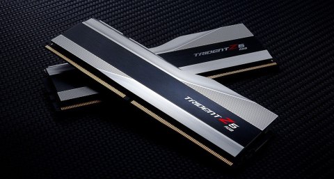 G.SKILL 32GB zestaw DDR5 5600 CL28 Trident Z5 RGB srebrny G.SKILL 32GB zestaw DDR5 5600 CL28 Trident Z5 RGB srebrny