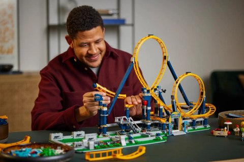LEGO ICONS 10303 KOLEJKA GÓRSKA Z PĘTLAMI