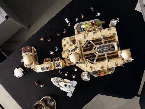 LEGO STAR WARS 75290 KANTYNA MOS EISLEY