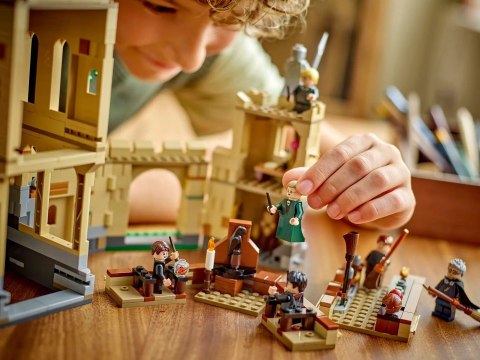 LEGO Harry Potter 76447 Zamek Hogwart lekcja latania na miotle LEGO Harry Potter 76447 Zamek Hogwart lekcja latania na miotle
