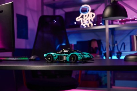 LEGO TECHNIC 42208 ASTON MLEGO ARTIN VALKYRIE LEGO TECHNIC 42208 ASTON MLEGO ARTIN VALKYRIE
